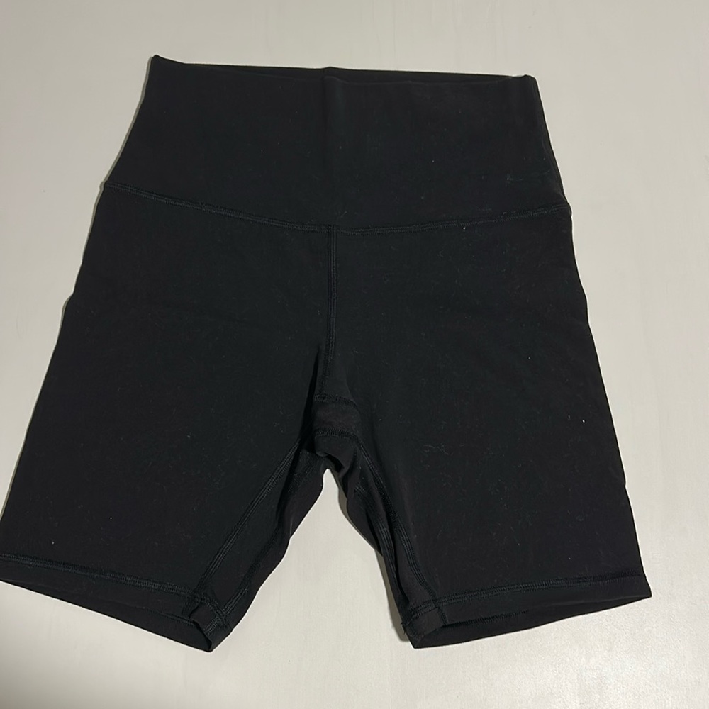 Lululemon align 8 inch shorts size 6